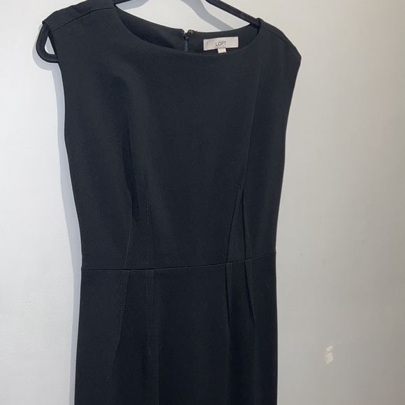 LOFT Black shift dress with front and back darts.  Size 6 T - Picture 6 of 11